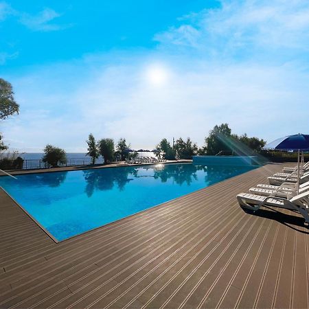 Il Pampaleone Glamping And Resort อาชิเรอาเล ภายนอก รูปภาพ