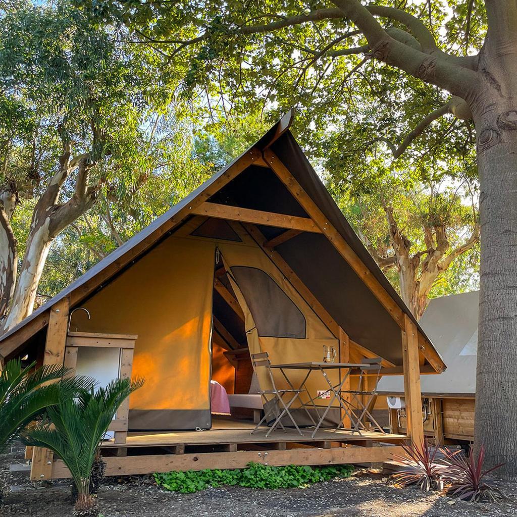 Il Pampaleone Glamping And Resort อาชิเรอาเล ภายนอก รูปภาพ