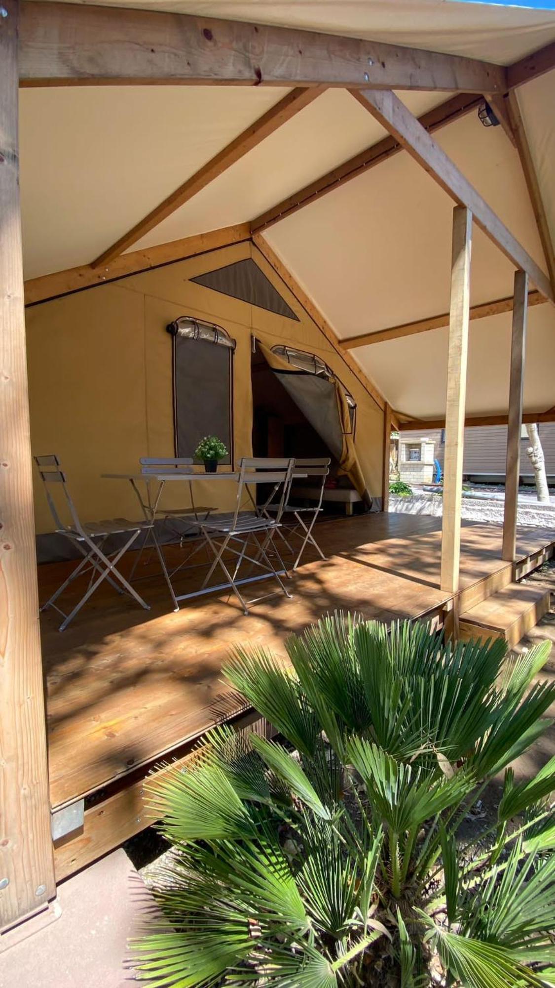 Il Pampaleone Glamping And Resort อาชิเรอาเล ภายนอก รูปภาพ