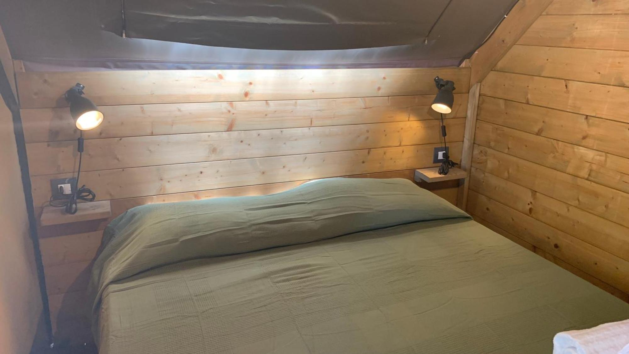 Il Pampaleone Glamping And Resort อาชิเรอาเล ห้อง รูปภาพ